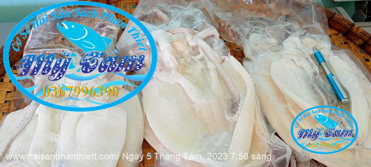 Muc La 1 Nang 2 Con 1kg Muc La 1 Nang 2 Con 1kg