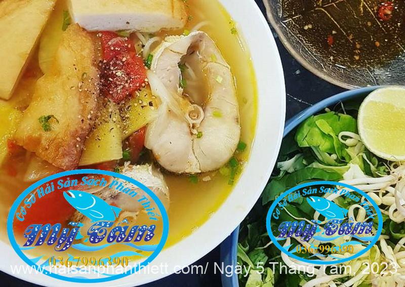 Ca Nhong Huong Mot Nang Phi Le Ca Nhong Huong Mot Nang Phi Le